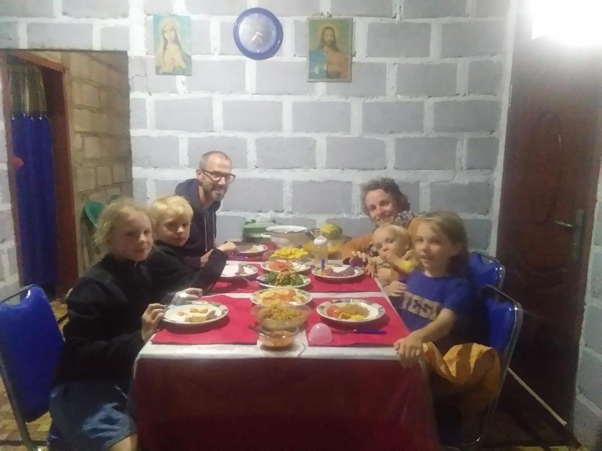 Arnolds Familly Homestay Bajawa Εξωτερικό φωτογραφία