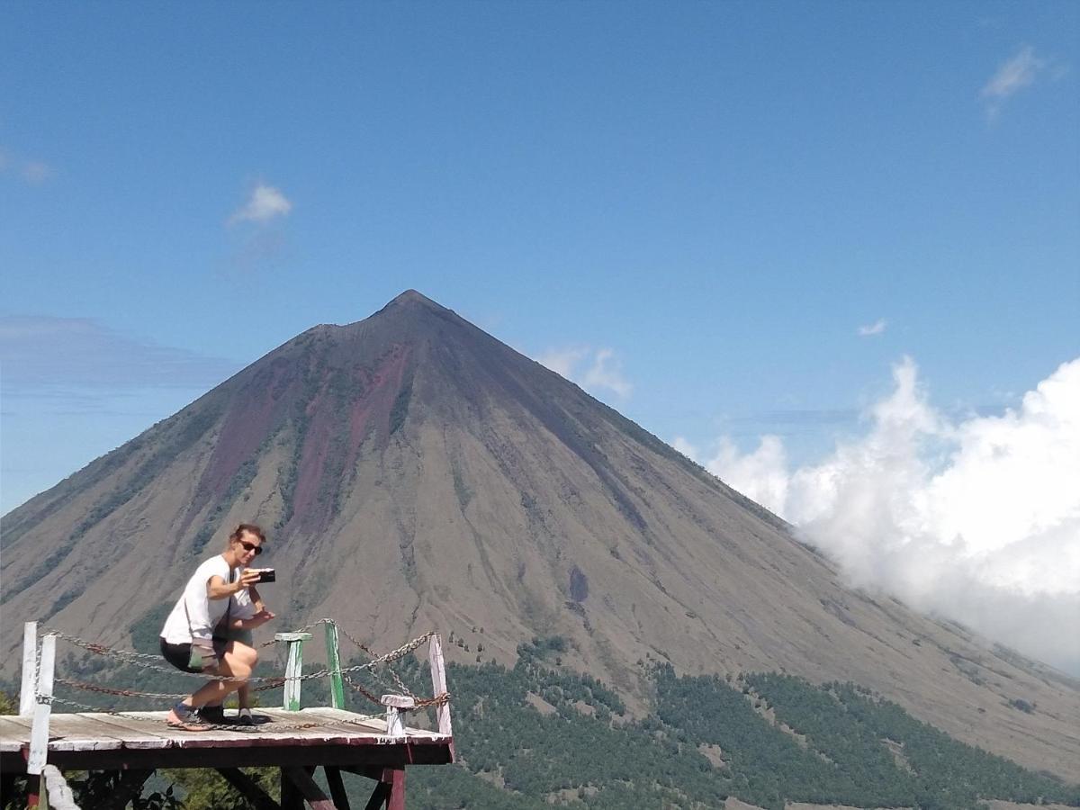 Arnolds Familly Homestay Bajawa Εξωτερικό φωτογραφία