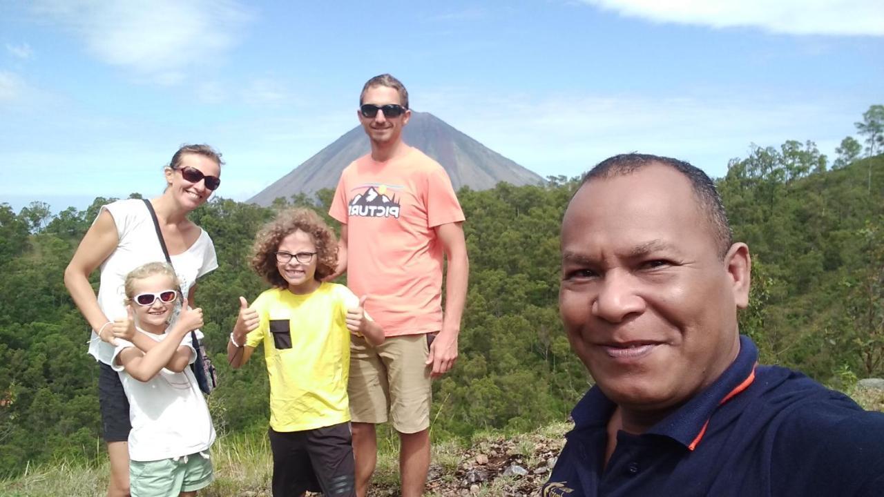 Arnolds Familly Homestay Bajawa Εξωτερικό φωτογραφία