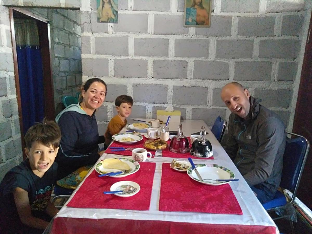Arnolds Familly Homestay Bajawa Εξωτερικό φωτογραφία