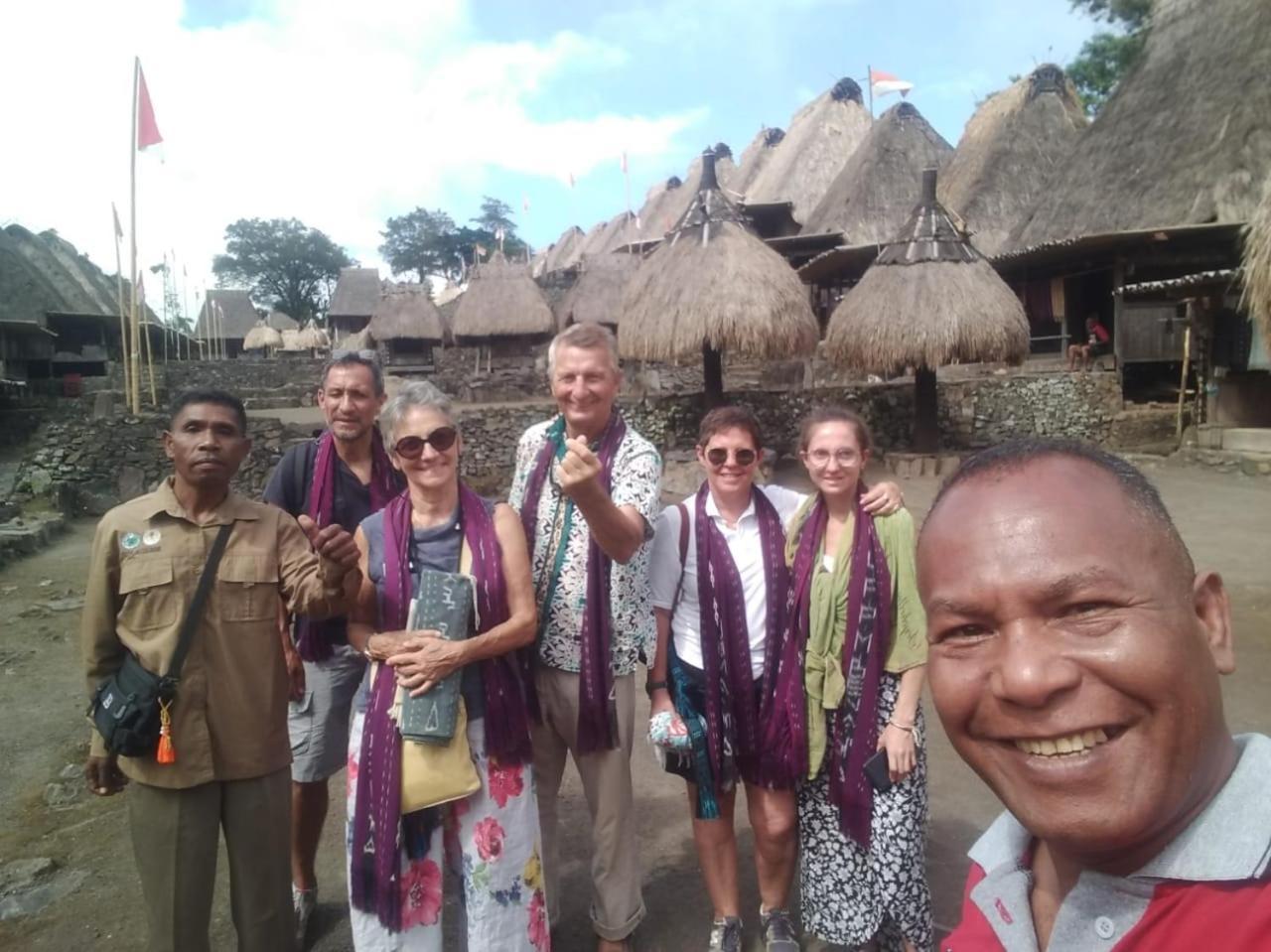Arnolds Familly Homestay Bajawa Εξωτερικό φωτογραφία